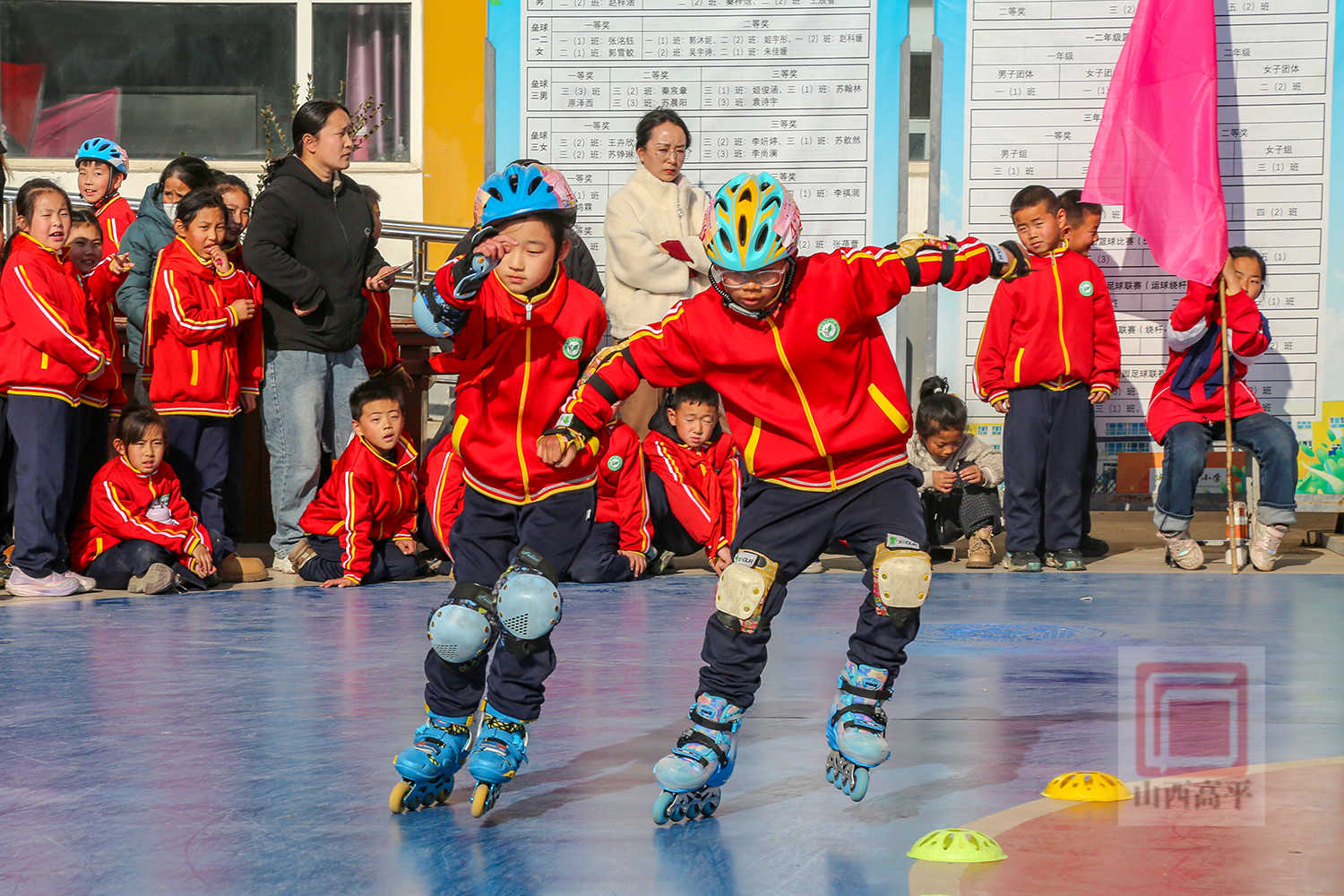 建宁乡中心小学举办首届轮滑运动会