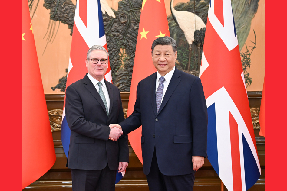 习近平会见英国首相斯塔默