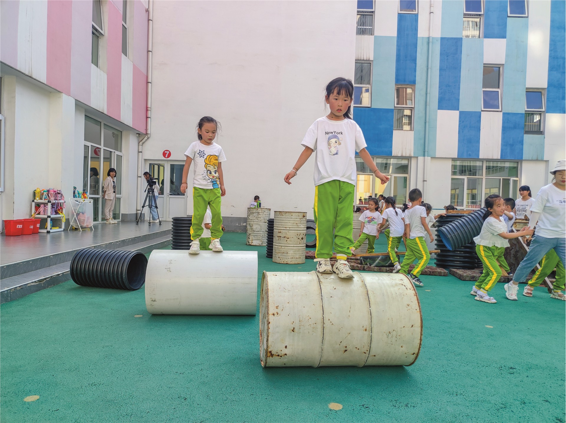 高平：先行先试促内涵 让孩子童年更精彩