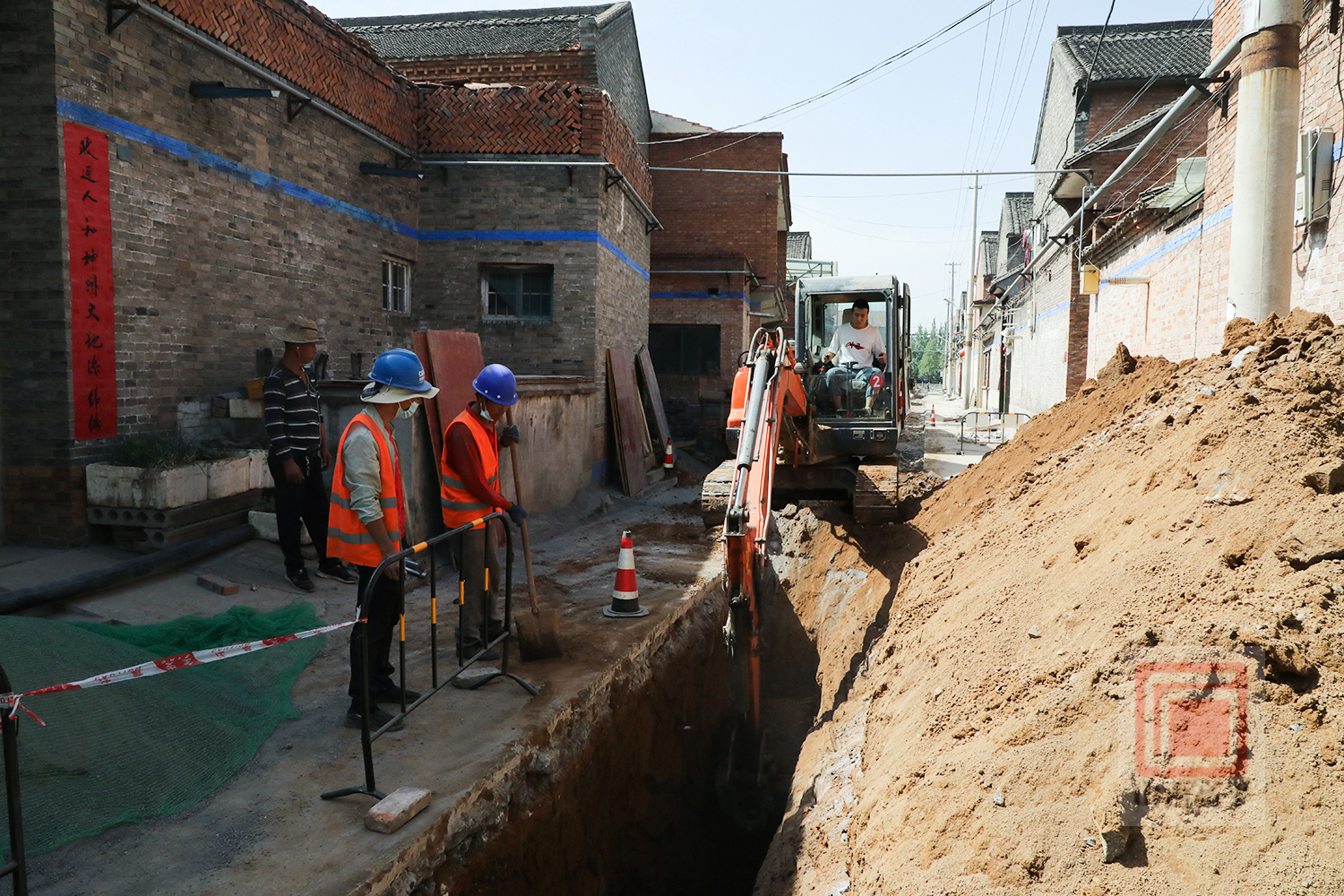 中国水利水电第一工程局有限公司 项目巡礼 江西龙虎山农村道路路面基层混凝土全部浇筑完成
