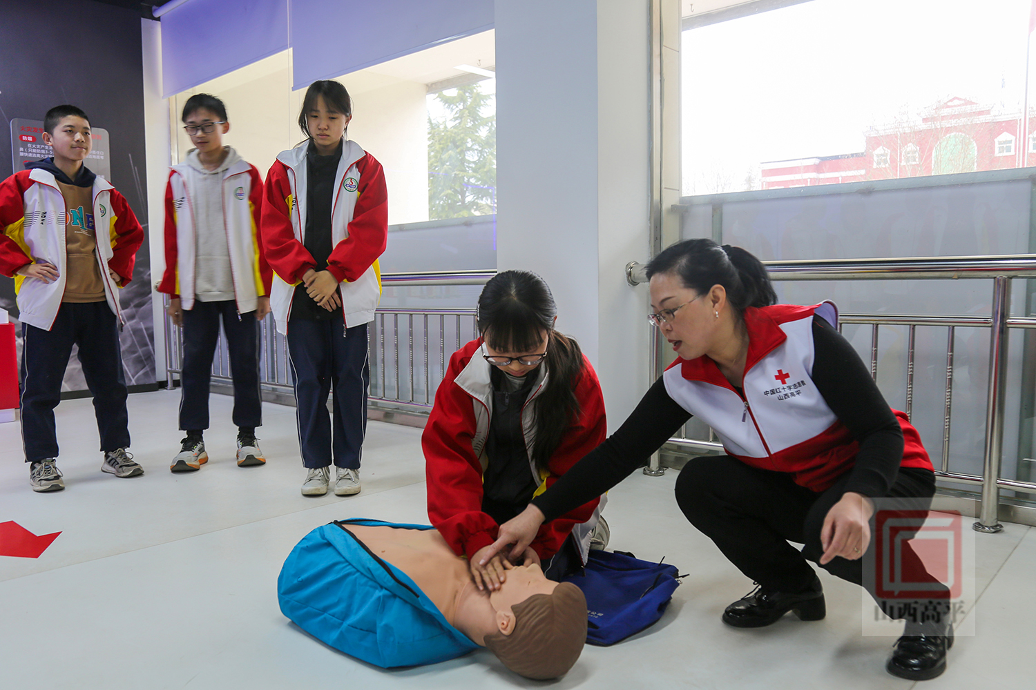 高平五中：急救实操课守护学生平安成长