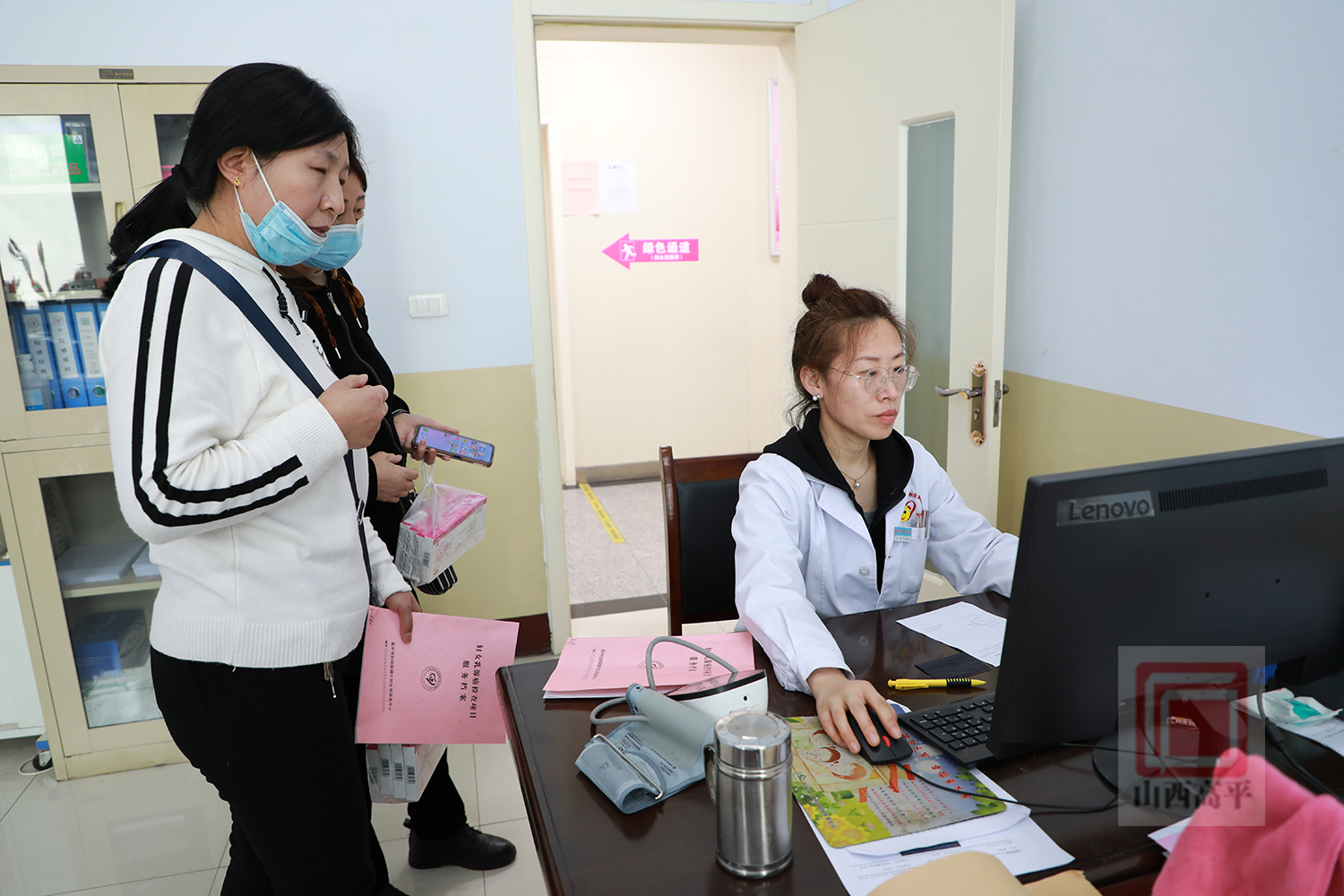 开展两癌免费筛查呵护女性健康