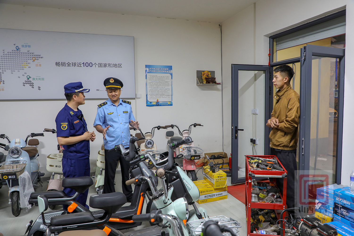 高平消防联合多部门开展第二轮电动自行车安全隐患全链条整治夜查行动_高平市人民政府网