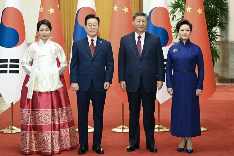 习近平同韩国总统李在明举行会谈