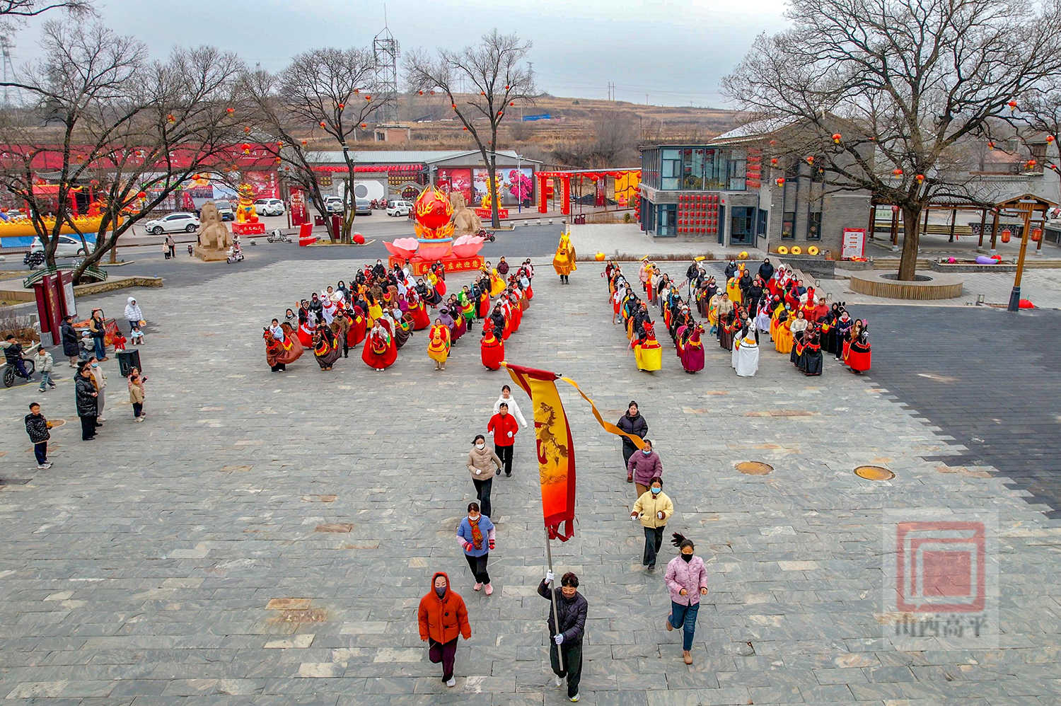 耍乐故事彩排忙 百马欢腾闹元宵