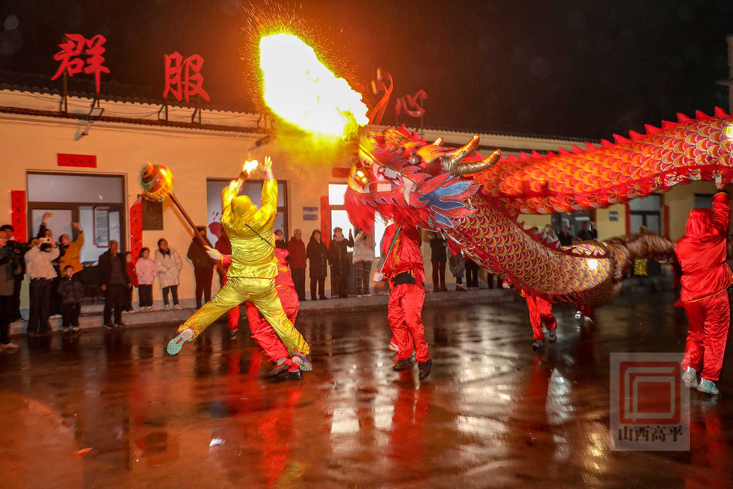 非遗闹元宵 望云龙灯启龙