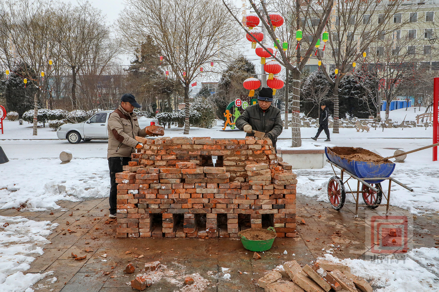 中国年高平味丨垒旺火映出红火年味