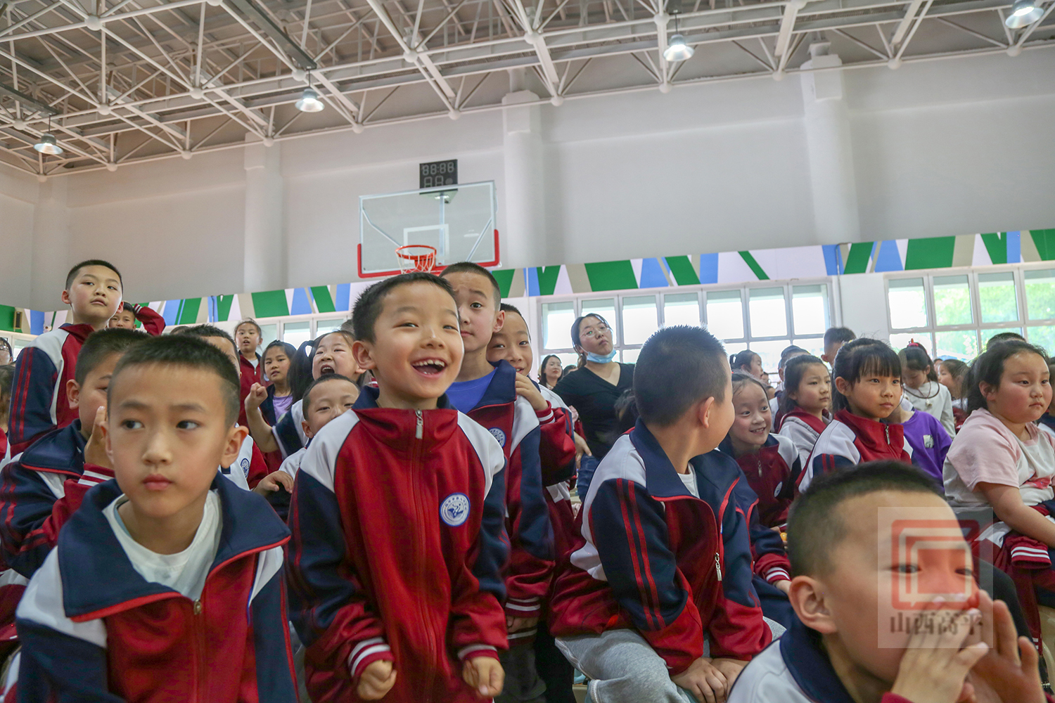 "三下乡"活动走进高平八中 带孩子们探索科学奥秘