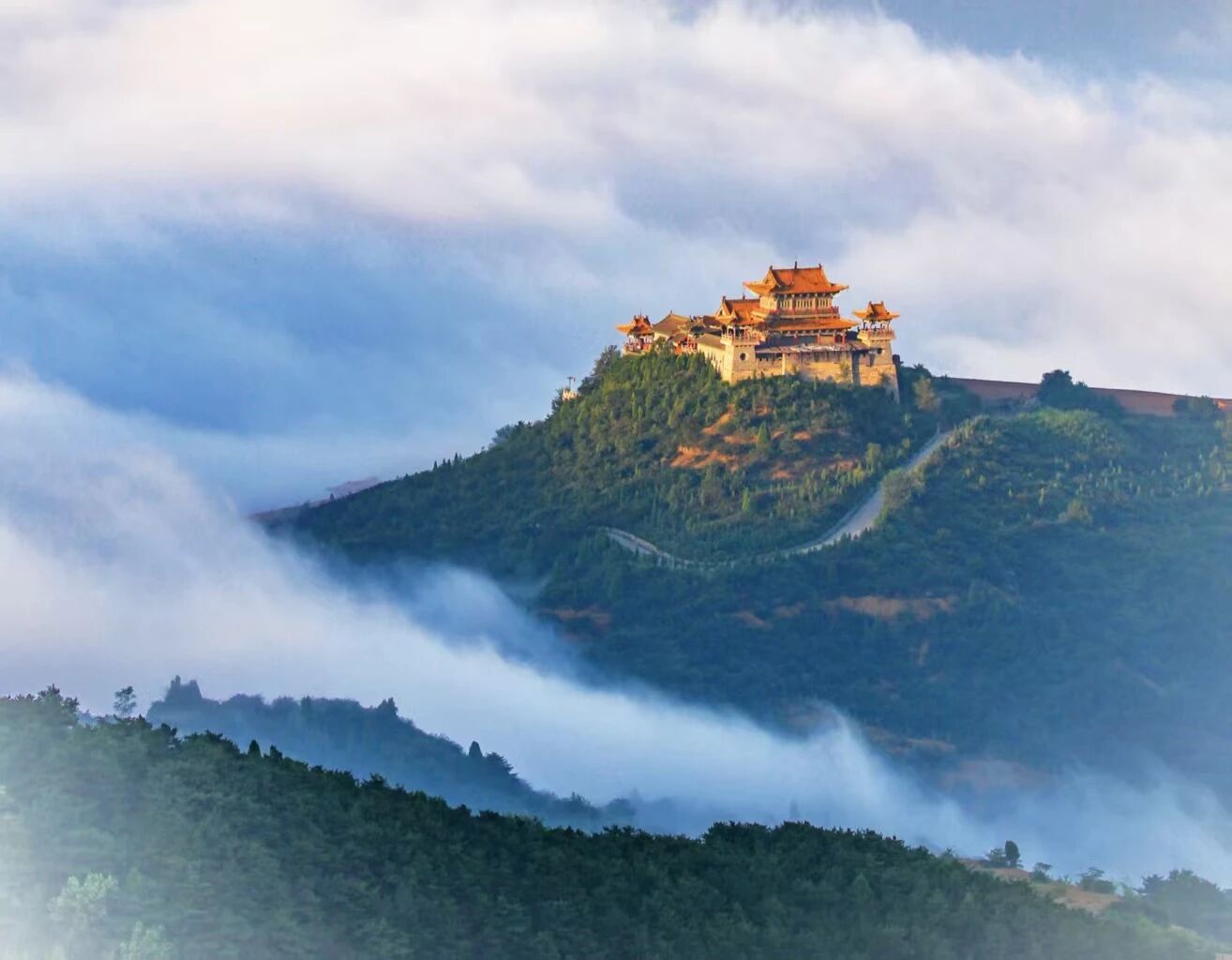  大粮山，一座文脉纵横的文化名山