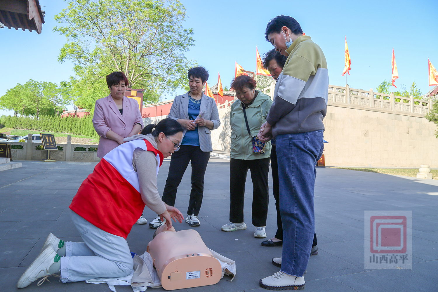 人道精神 生生不息丨市红十字会开展“5·8人道公益日”宣传活动_高平市人民政府网